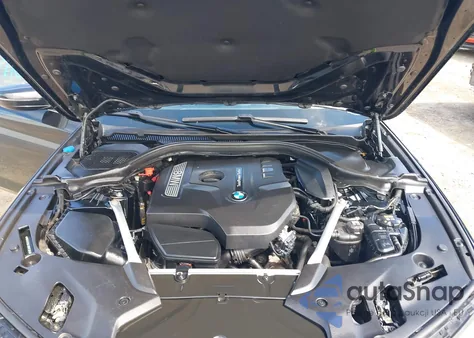 2018 BMW 530I xDrive z USA, uszkodzony, nr VIN WBAJA7C54JWA73646